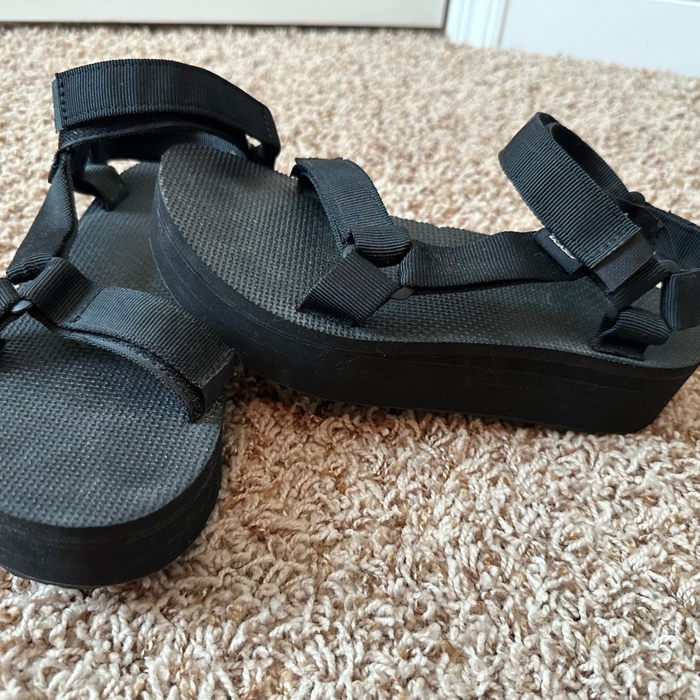 Teva Flatform Universal Black Platform Sandals